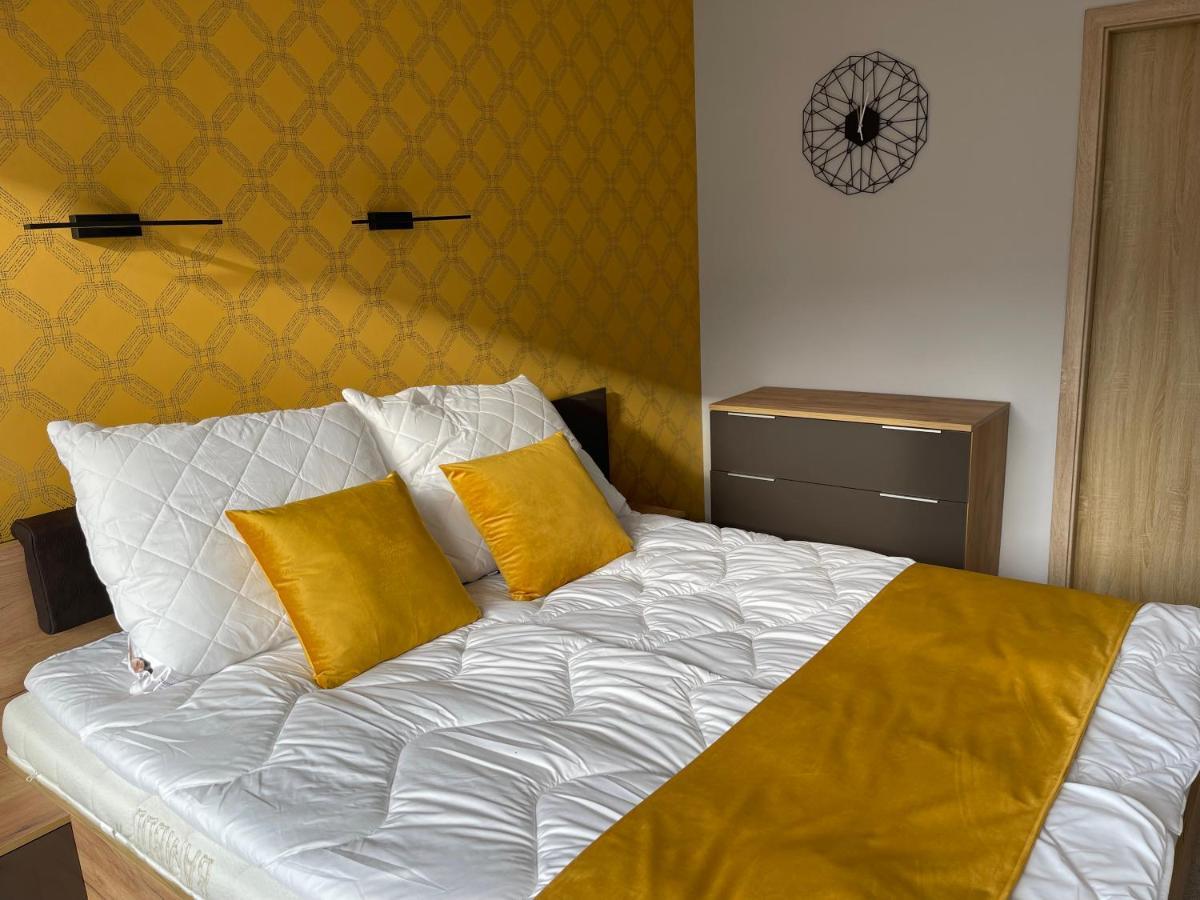 Apartament Elegance Yellow W Let'S Sea Basen&Spa Гонски Экстерьер фото