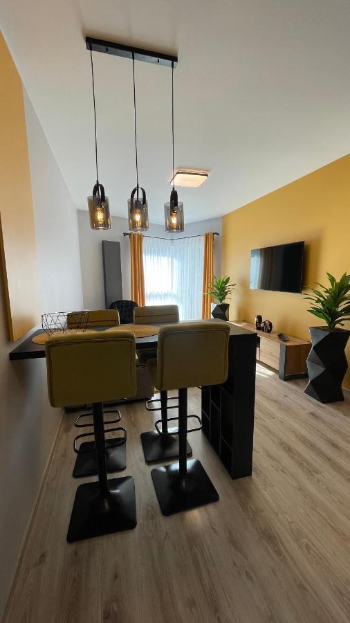 Apartament Elegance Yellow W Let'S Sea Basen&Spa Гонски Экстерьер фото