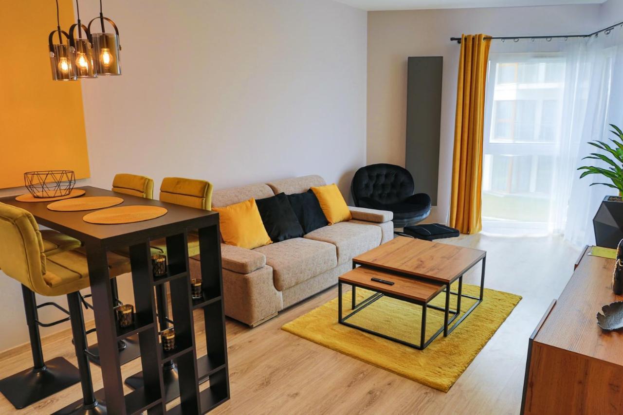 Apartament Elegance Yellow W Let'S Sea Basen&Spa Гонски Экстерьер фото
