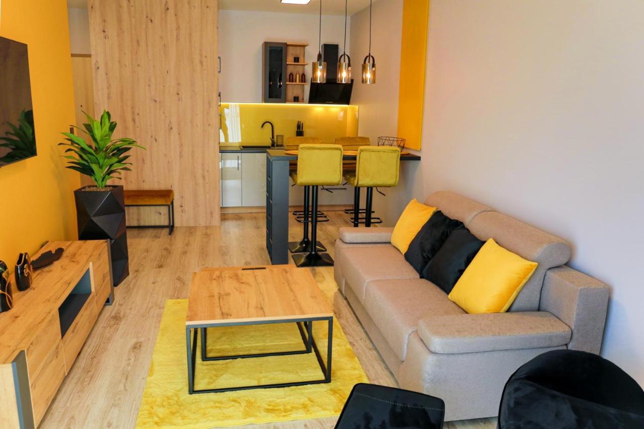 Apartament Elegance Yellow W Let'S Sea Basen&Spa Гонски Экстерьер фото