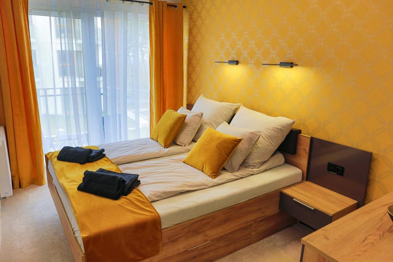 Apartament Elegance Yellow W Let'S Sea Basen&Spa Гонски Экстерьер фото